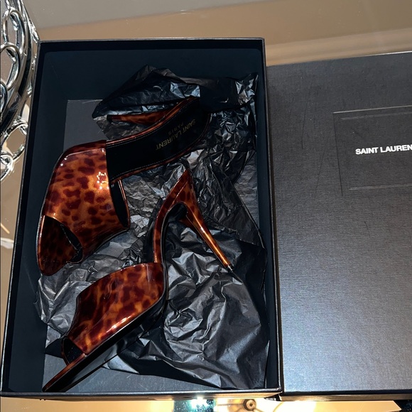 Saint Laurent Elegant Black Decor Piece - Picture 7 of 8